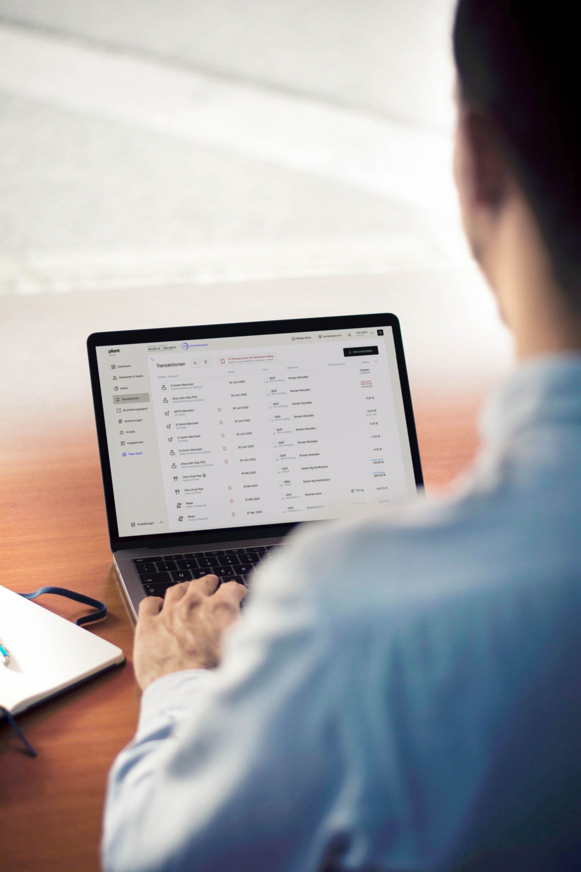 Pliant expense management dashboard